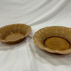 Two pioneer women ribbon edge soup bowls